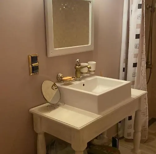 Bed & Breakfast Palac Osowo Gostynskie 4*