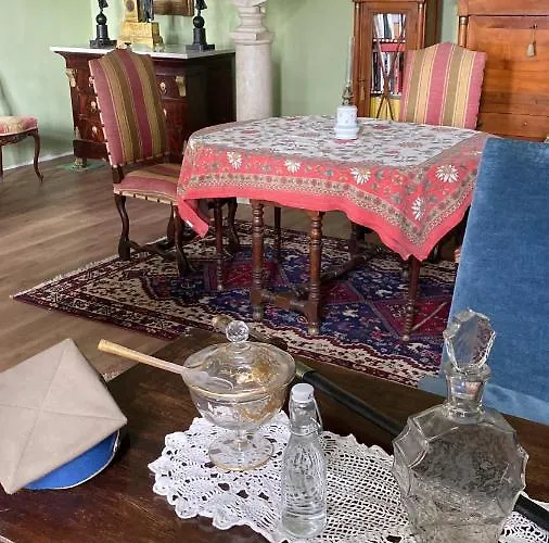 Palac Osowo Gostynskie Bed & Breakfast