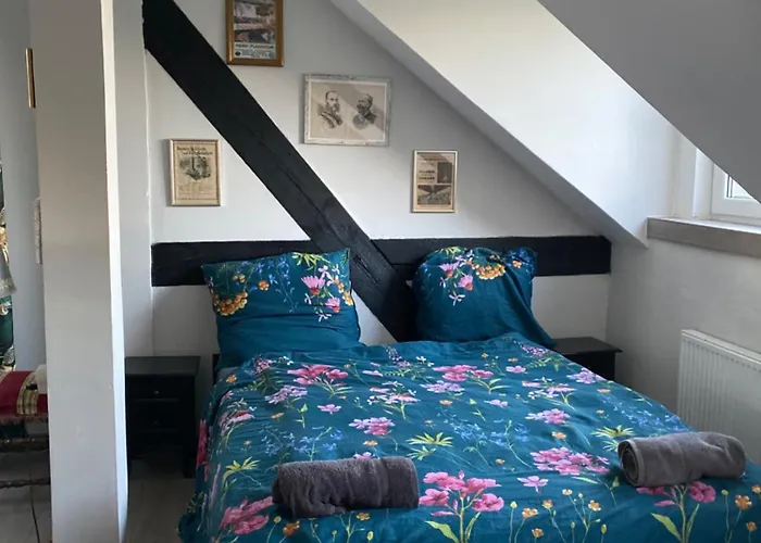 Palac Osowo Gostynskie Bed & Breakfast